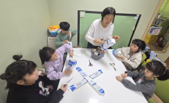 동화책 읽는 소리에 반짝반짝 빛나는 눈동자~